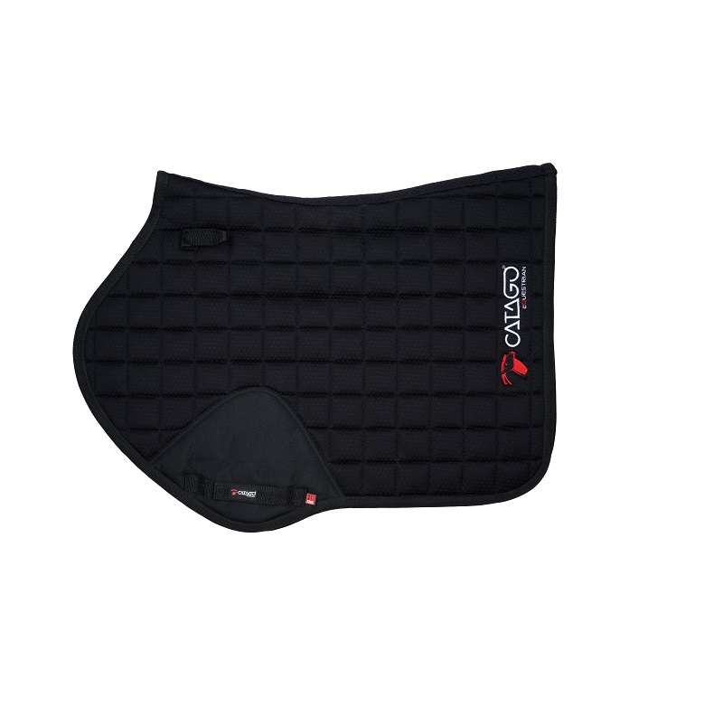 Zwart CATAGO FIR-Tech springzadeldekje met quilt-stiksel, Catago-logo en FIR-Tech label.