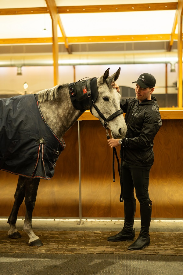 CATAGO FIR-Tech LED Therapy Pad Q27 – LED lichttherapie pad voor paard & ruiter (46 x 36 cm) - Afbeelding 5
