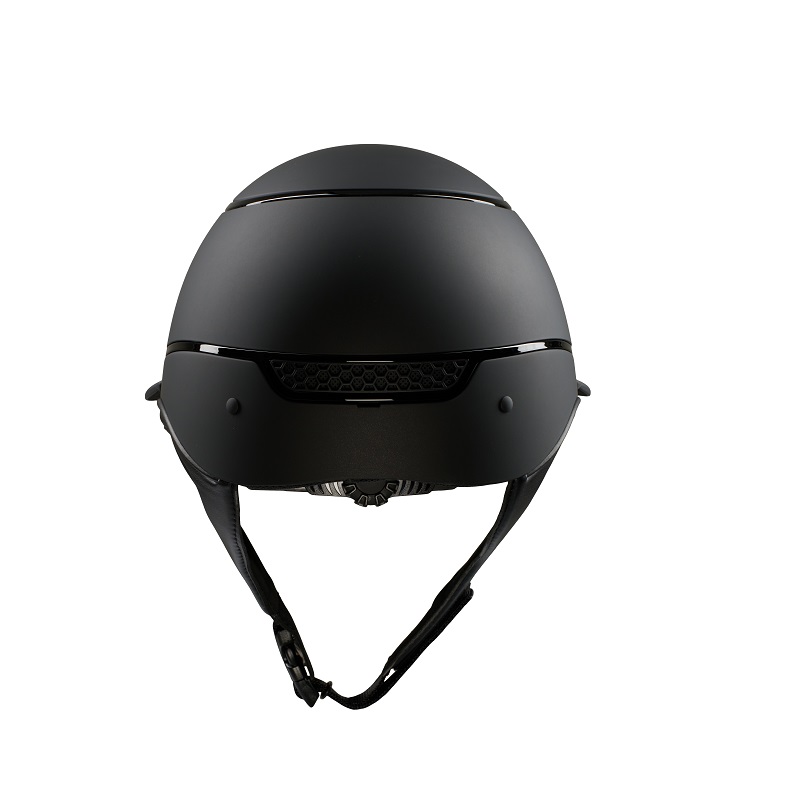 OneK Xtreme cap achterkant met draaiknop en ventilatie