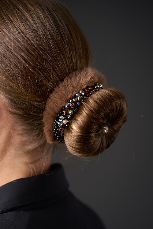 Detail van de Equipage Competition Hair Set bruin